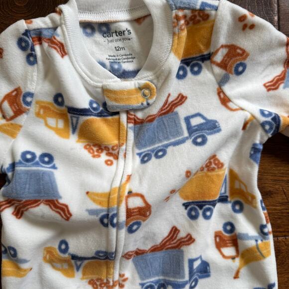 Carter's Boys 12 Month Fleece Pajamas Lot of 2 Footies Trucks Cozy Soft NEW - Picture 3 of 9